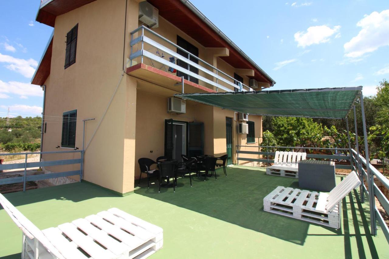 Hostel Marko Tisno Extérieur photo